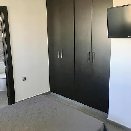 Modern Apartment *
